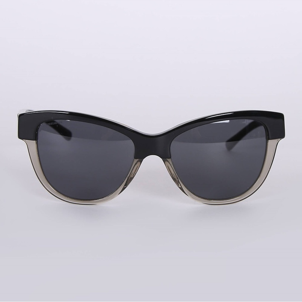 Burberry Bicolor Cat Eye Sunglasses in Black included Burberry Sunglasses Case